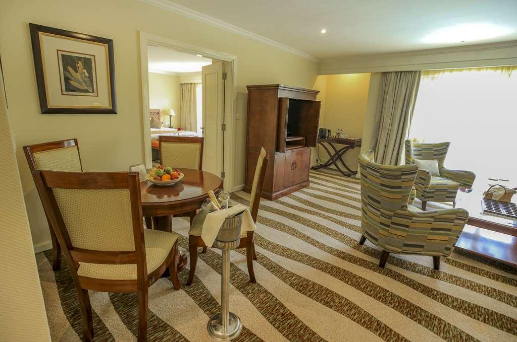 Kigali Serena Hotel Szoba fotó